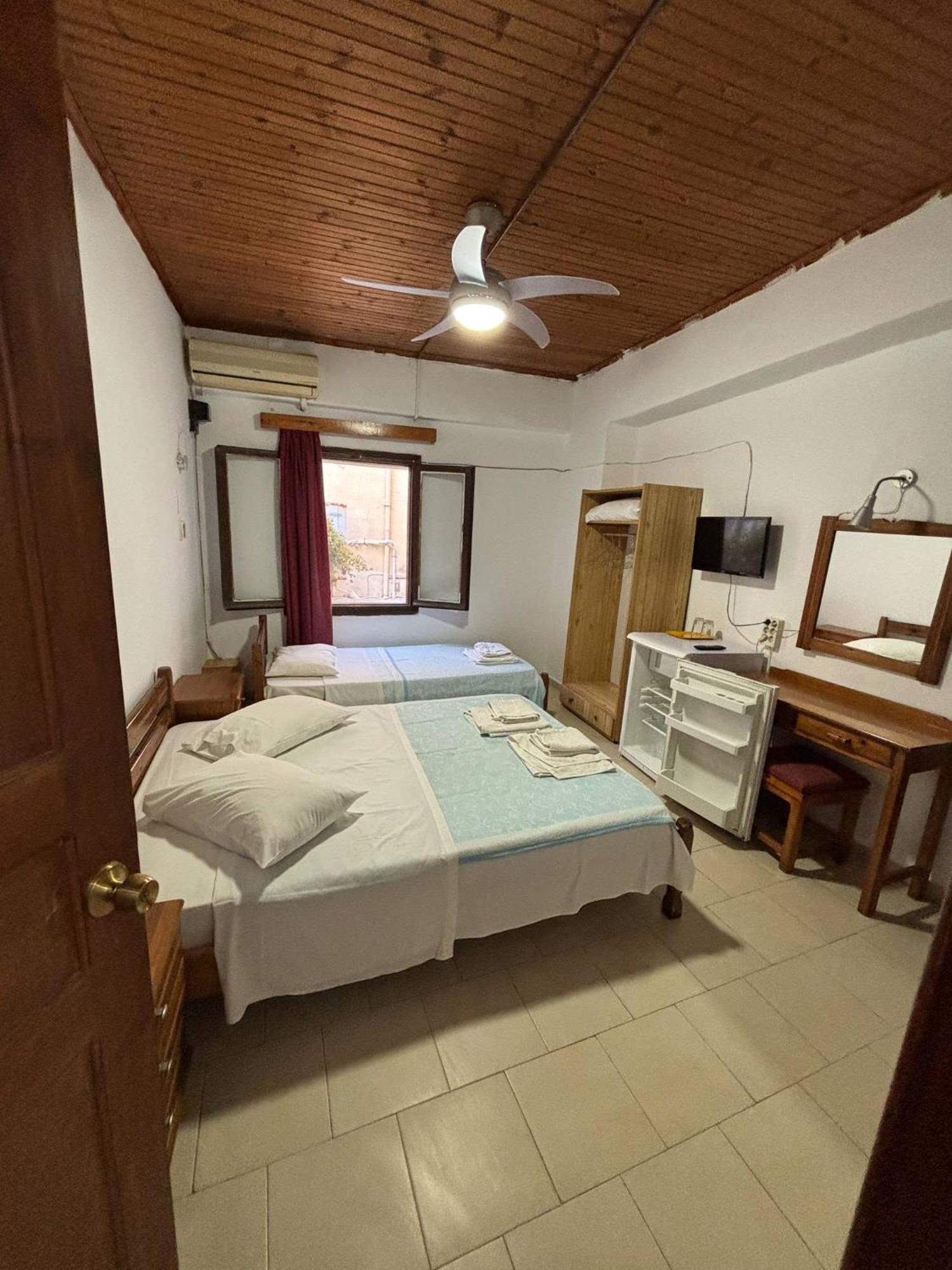 Stelios Rooms To Rent Chania  Exterior photo